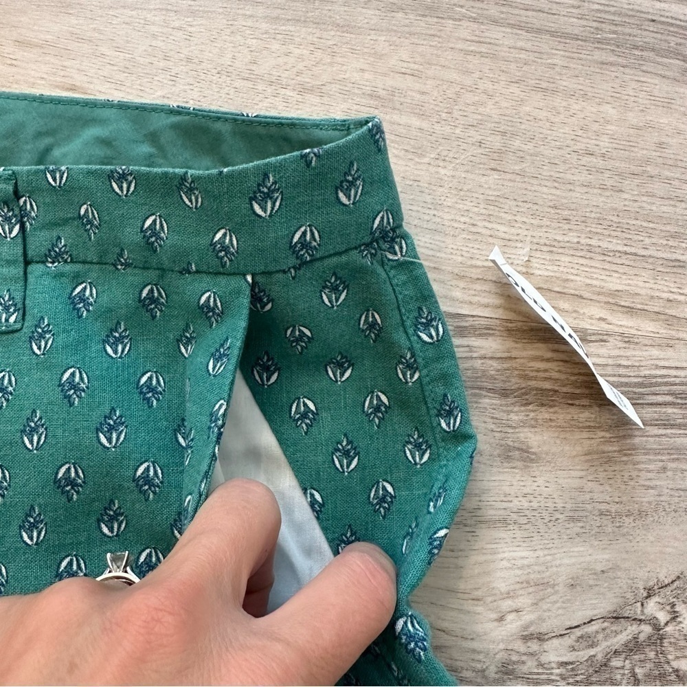 NWT Old Navy Turquoise Green Paisley Floral Linen Shorts Size 12 Summer Boho - Picture 6 of 10